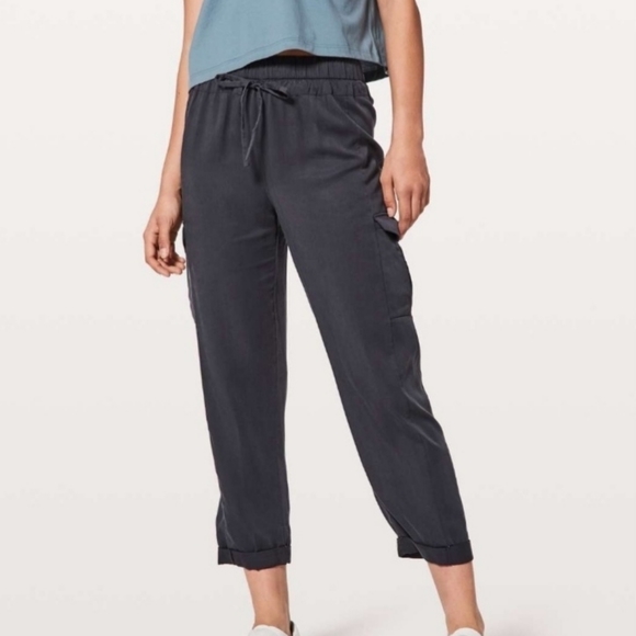 lululemon athletica Pants - Lululemon Women's Move Lightly Pant *25" Blue, sz 6 Style W5AWZS
